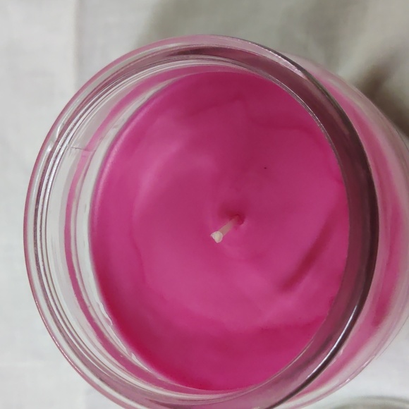 Unused scented candle in glass jar - Picture 3 of 3